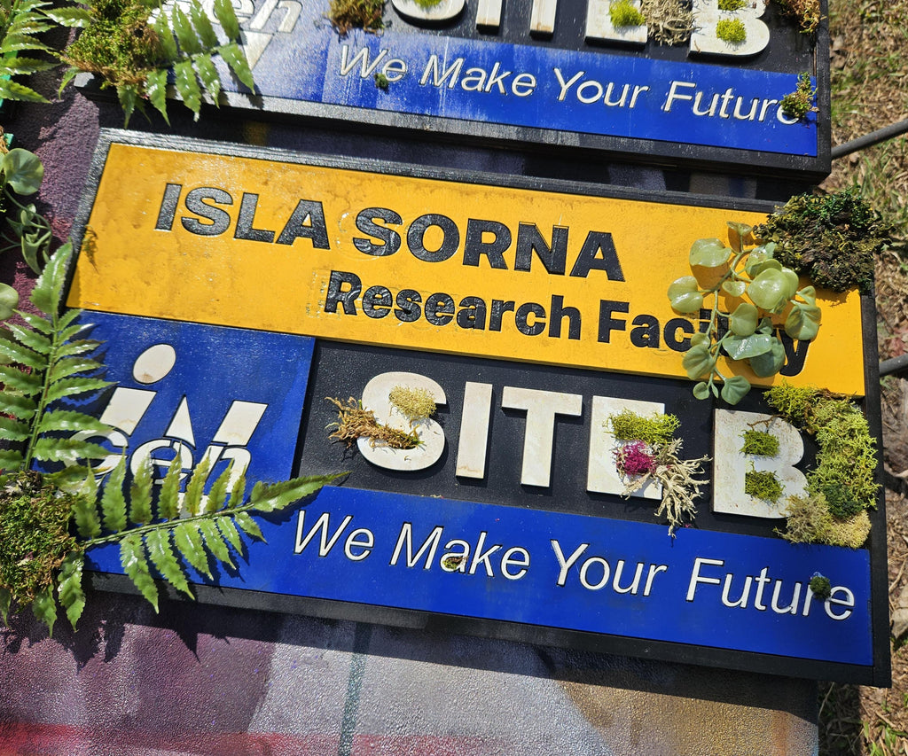 Isla Sorna Research Facility - Jurassic Park / The Lost World - Wood Carved Sign