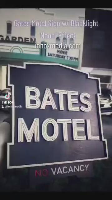 Bates Motel - Psycho - Horror Movie - Wood Carved Sign